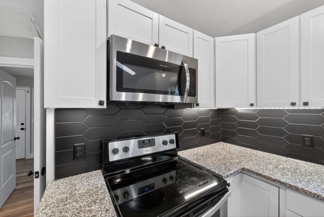 2804 Elliott Dr, Old Hickory, TN 37138