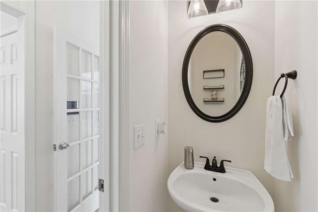 5486 Hedge Brooke Pointe Cove NW, Acworth, GA 30101