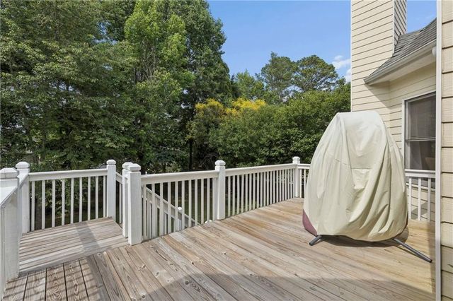 5486 Hedge Brooke Pointe Cove NW, Acworth, GA 30101