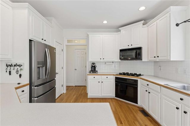 5486 Hedge Brooke Pointe Cove NW, Acworth, GA 30101