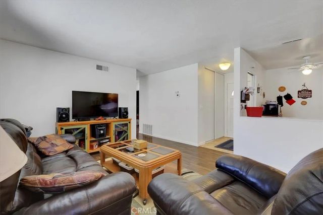 7048 Kilkenny Dr, Sacramento, CA 95842