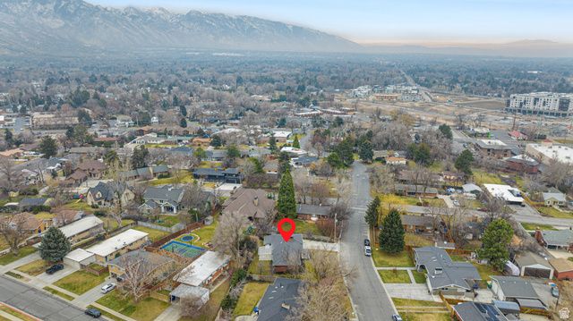 4695 S SYCAMORE, Holladay, UT 84117