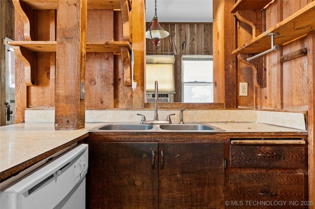 707 S Cherokee Avenue, Bartlesville, OK 74003