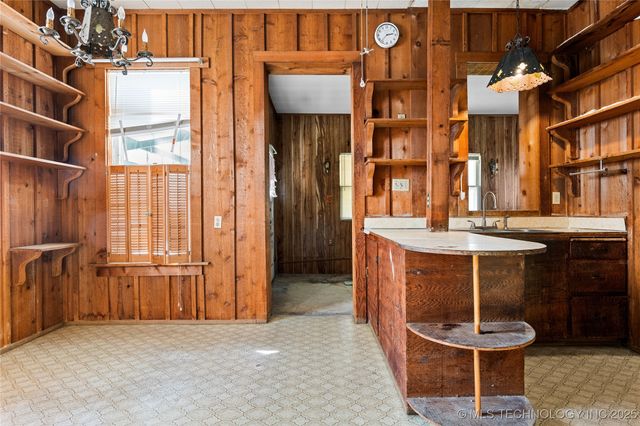 707 S Cherokee Avenue, Bartlesville, OK 74003