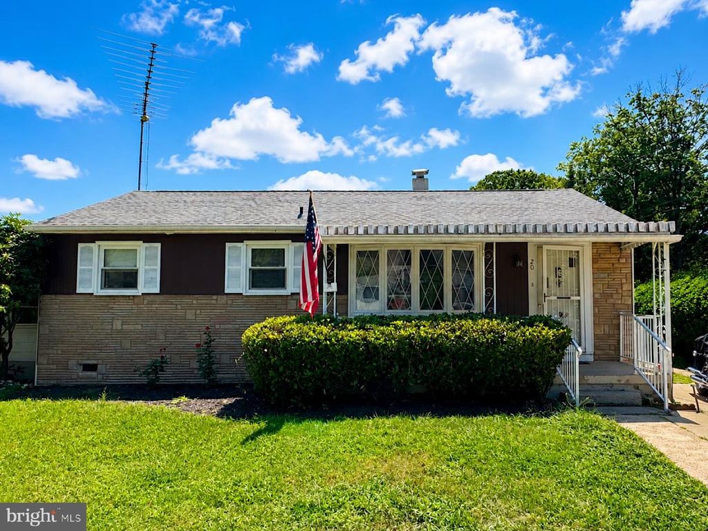 20 ELLIS AVE, BURLINGTON, NJ 08016 — exterior