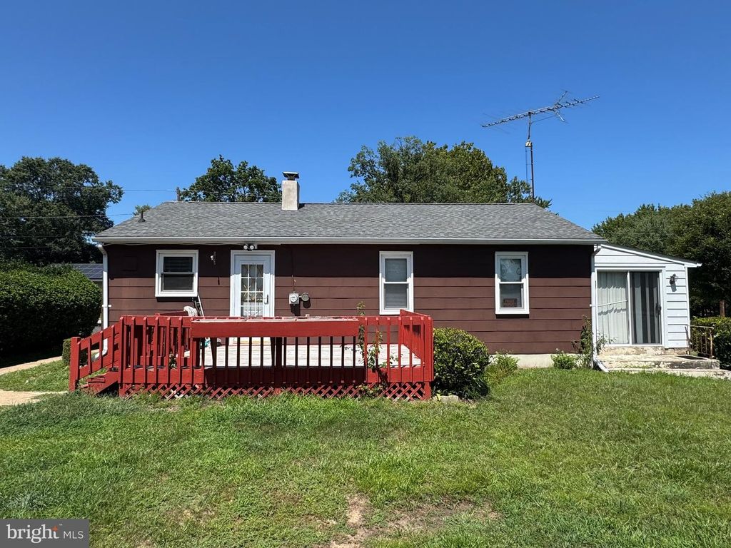 20 ELLIS AVE, BURLINGTON, NJ 08016 — photo 2