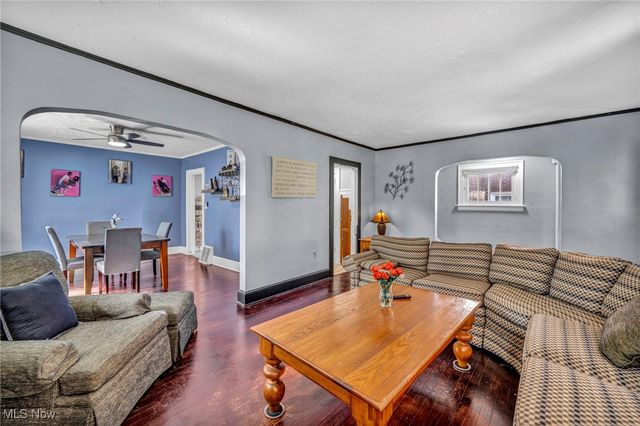 888 Greenwood Avenue, Akron, OH 44320