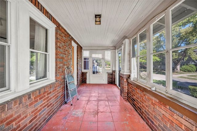 888 Greenwood Avenue, Akron, OH 44320