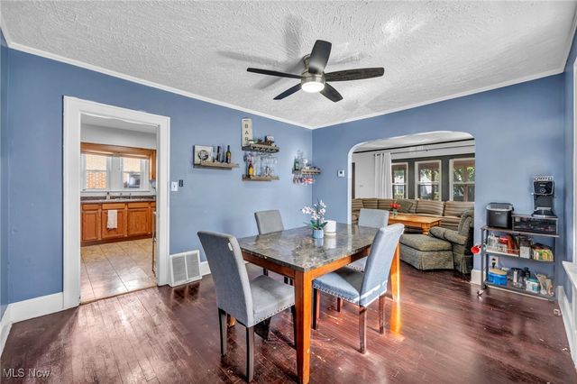 888 Greenwood Avenue, Akron, OH 44320