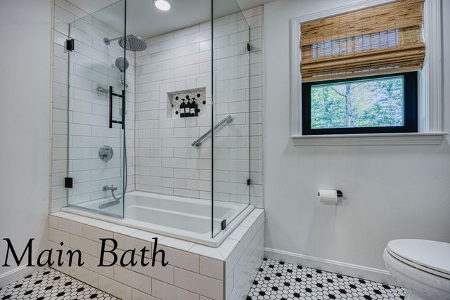 32 Century Lane, Litchfield, NH 03052