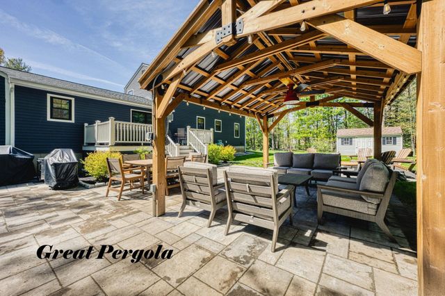 32 Century Lane, Litchfield, NH 03052