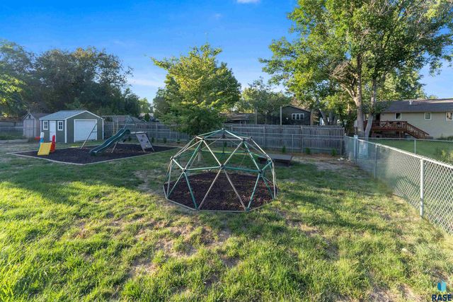 5712 W Walden Dr Drive, Sioux Falls, SD 57106