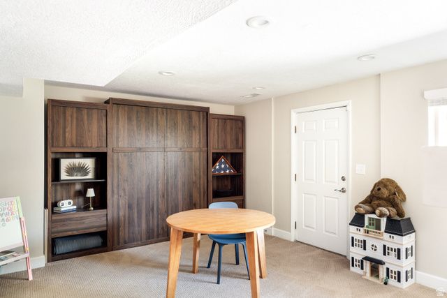 1069 E BIRCHBROOK CIR, Cottonwood Heights, UT 84047