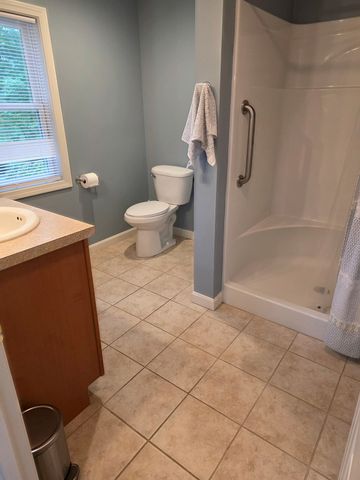 10 Warren Ter, Pembroke, MA 02359