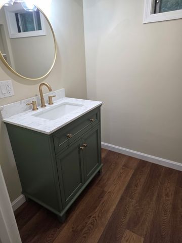 10 Warren Ter, Pembroke, MA 02359