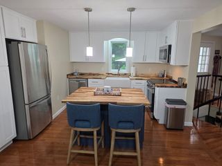 10 Warren Ter, Pembroke, MA 02359