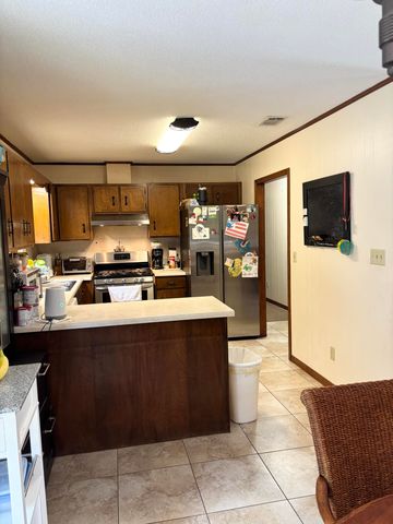 175 Bob Mccaskill Drive, Defuniak Springs, FL 32433