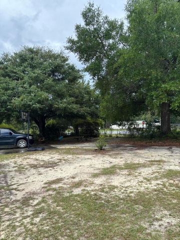 175 Bob Mccaskill Drive, Defuniak Springs, FL 32433