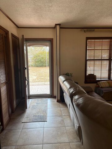 175 Bob Mccaskill Drive, Defuniak Springs, FL 32433