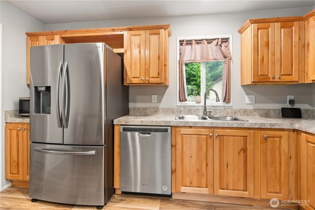 6536 Harlow Drive, Bremerton, WA 98312