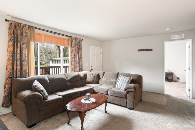 6536 Harlow Drive, Bremerton, WA 98312