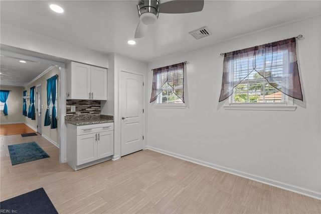 780 Meade LN, Virginia Beach, VA 23455