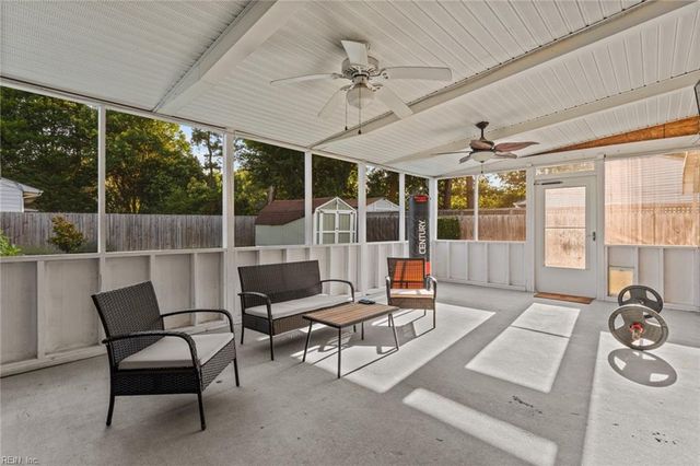 780 Meade LN, Virginia Beach, VA 23455