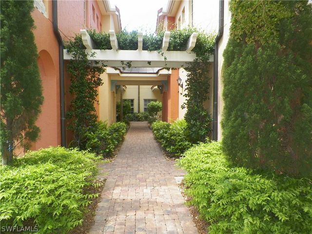 8641 Piazza Del Lago CIR 204, Estero, FL 33928