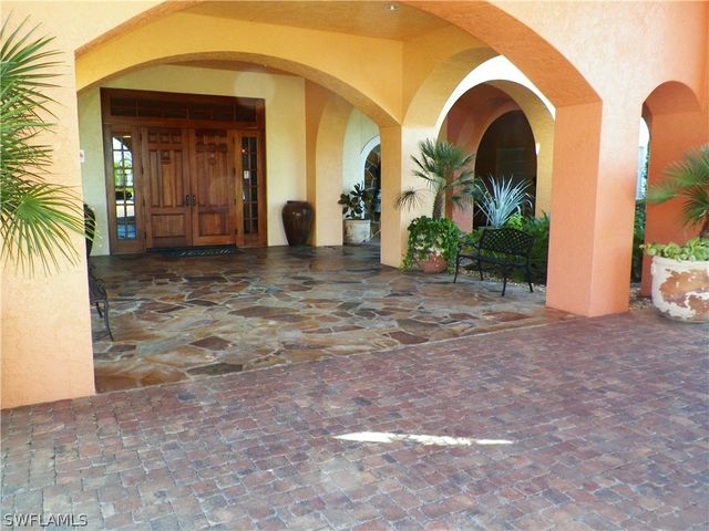 8641 Piazza Del Lago CIR 204, Estero, FL 33928