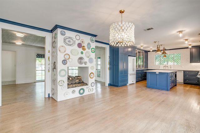 3800 Westcliff Road S, Fort Worth, TX 76109