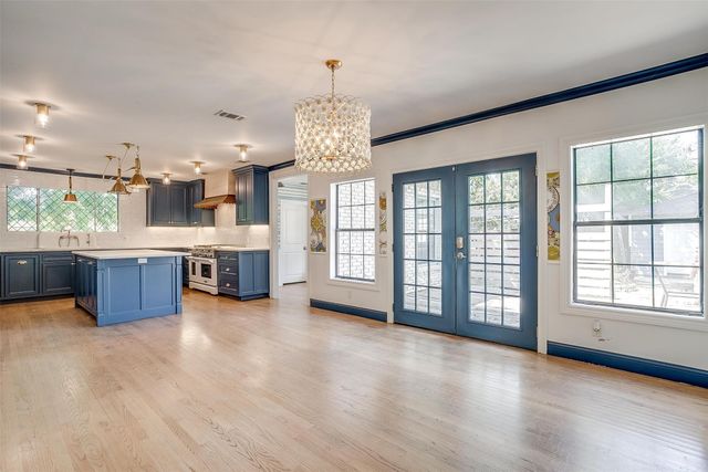 3800 Westcliff Road S, Fort Worth, TX 76109