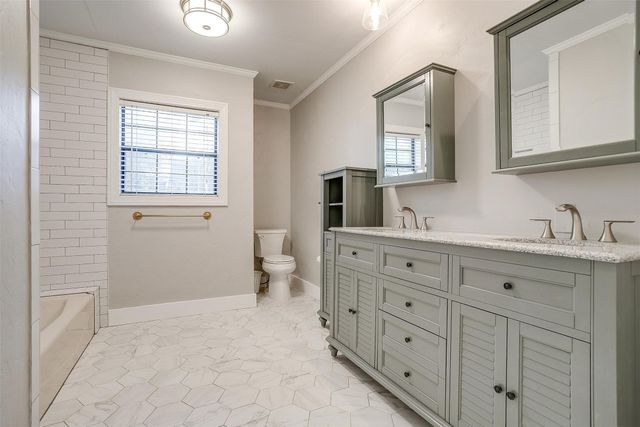 3800 Westcliff Road S, Fort Worth, TX 76109