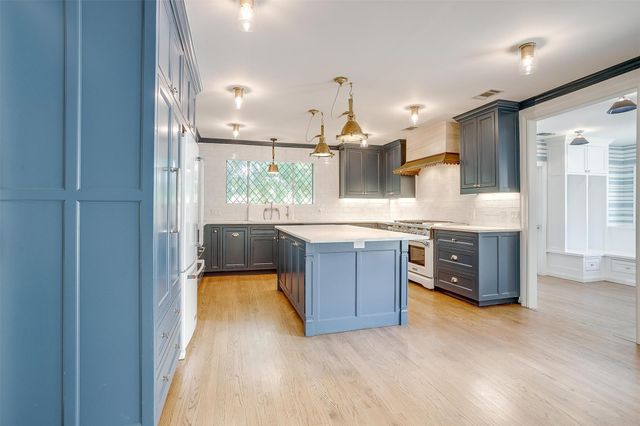 3800 Westcliff Road S, Fort Worth, TX 76109