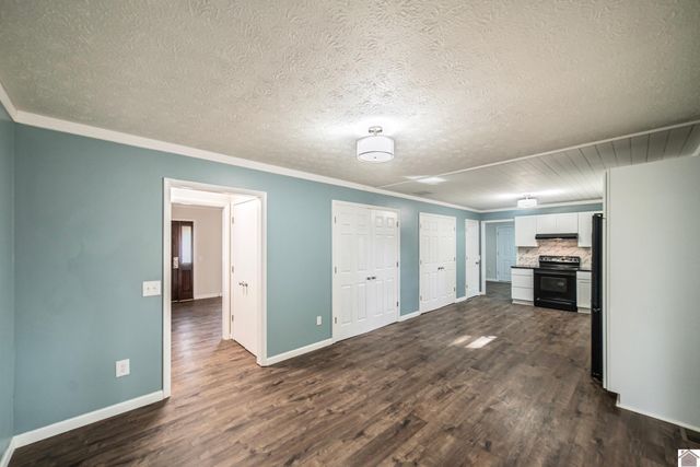 10050 Old US Hwy 60, Kevil, KY 42053