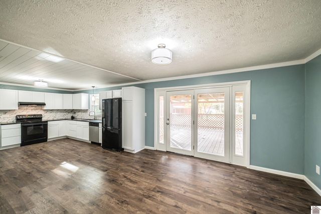 10050 Old US Hwy 60, Kevil, KY 42053