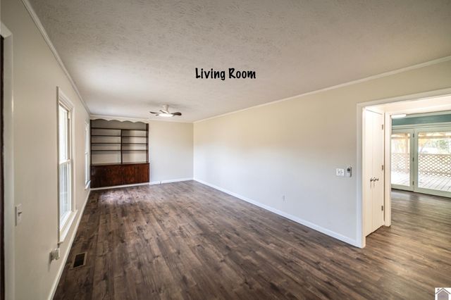 10050 Old US Hwy 60, Kevil, KY 42053