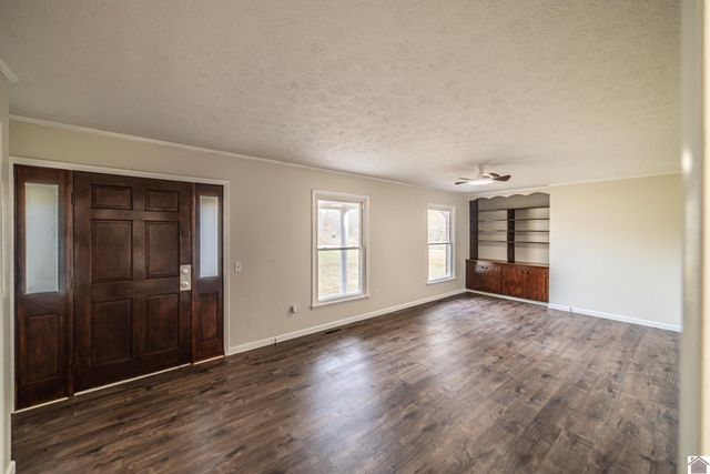 10050 Old US Hwy 60, Kevil, KY 42053