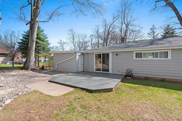 1810 WOOD LANE, Green Bay, WI 54304