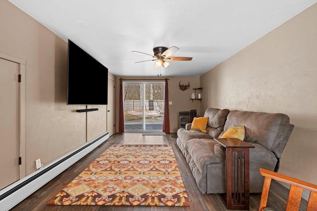 1810 WOOD LANE, Green Bay, WI 54304