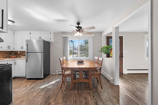 1810 WOOD LANE, Green Bay, WI 54304