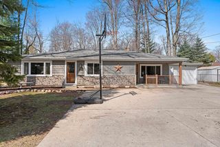 1810 WOOD LANE, Green Bay, WI 54304