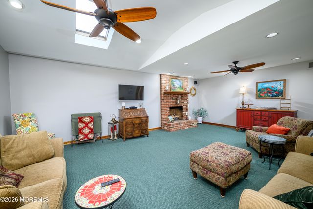 21 Jefferson Court, Freehold, NJ 07728
