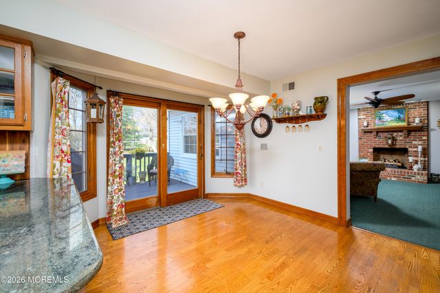 21 Jefferson Court, Freehold, NJ 07728
