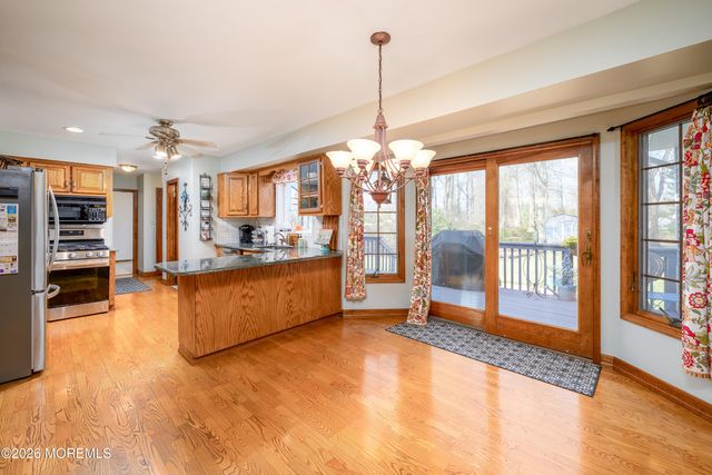 21 Jefferson Court, Freehold, NJ 07728