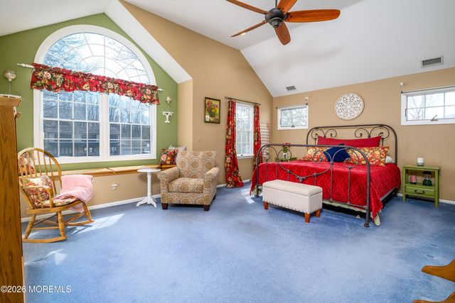 21 Jefferson Court, Freehold, NJ 07728