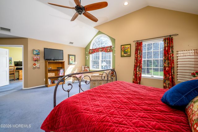 21 Jefferson Court, Freehold, NJ 07728