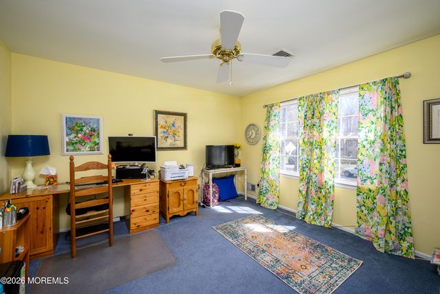 21 Jefferson Court, Freehold, NJ 07728
