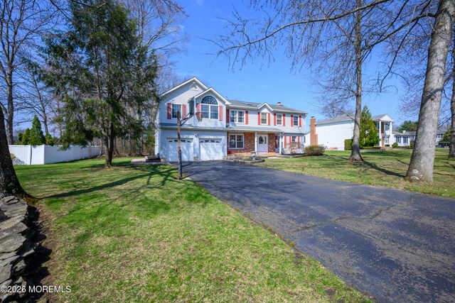 21 Jefferson Court, Freehold, NJ 07728