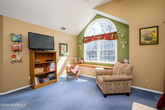 21 Jefferson Court, Freehold, NJ 07728