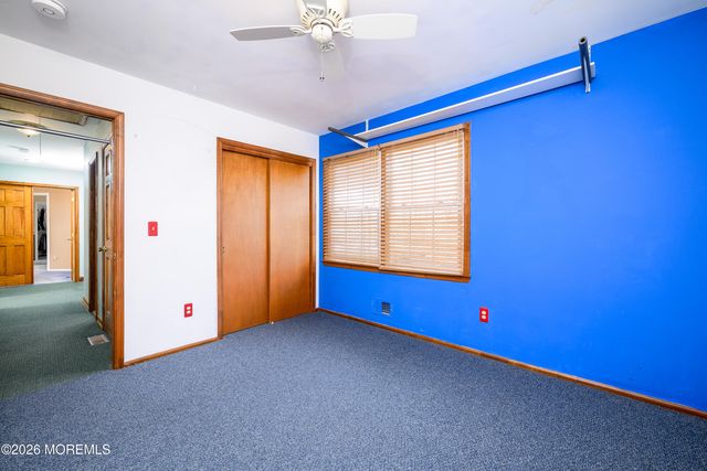 21 Jefferson Court, Freehold, NJ 07728